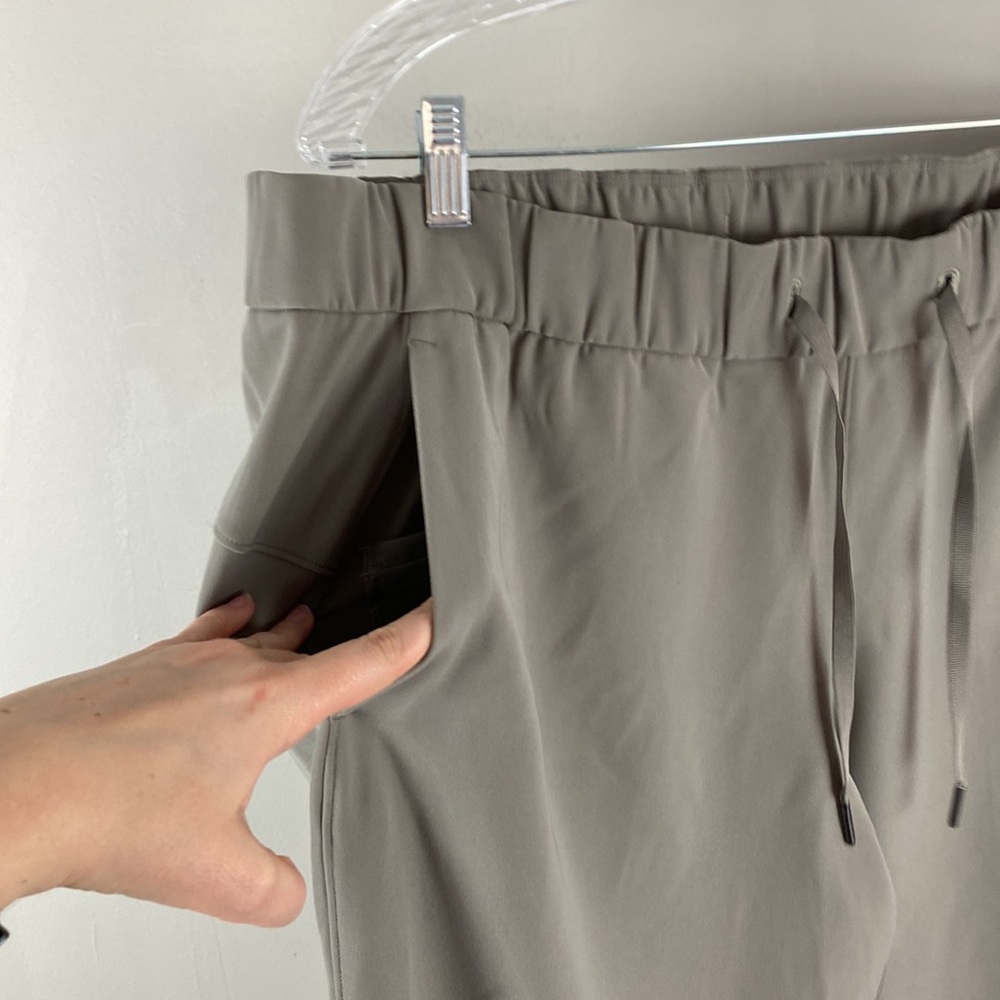 Lululemon Stretch High Rise Pant 7/8 Length Pockets Drawstring Grey Size 14 - Picture 8 of 16